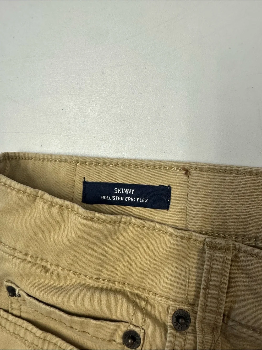 Hollister Men's Slim Fit Chinos in Khaki 30x32